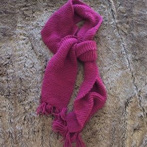 Handmade magenta color extra long chunky wool women’s scarf